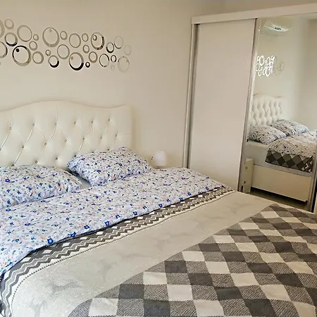 20 Cleopatra Select Apartment *