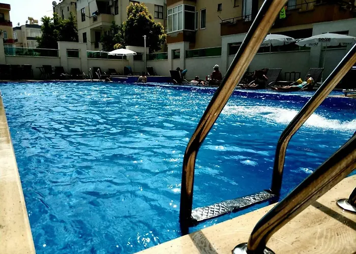 20 Cleopatra Select 公寓 阿拉尼亚