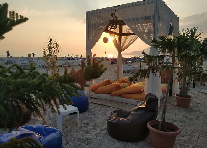 20 Cleopatra Select *