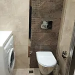 Apartment 20 Cleopatra Select *